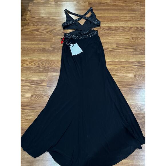 Mac Duggal Black Style No. 68166 halter neckline open back sequin bodice sz 6 - Picture 12 of 15